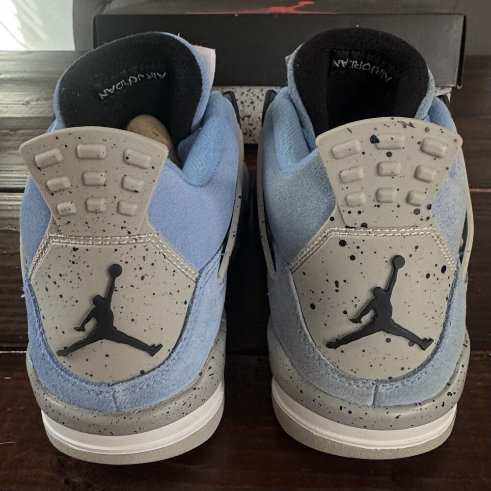 Air Jordan 4 Retro UNC University Blue (GS) Shoes - Picture 6 of 9